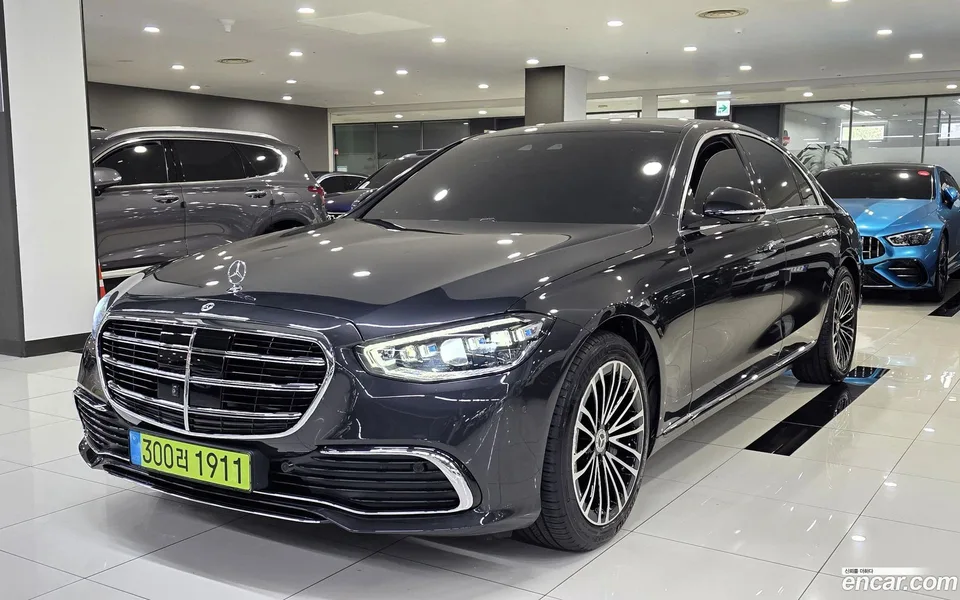 Mercedes-Benz S-Class (W223) S350 d 4MATIC 2025 — фото 1, купить с доставкой в Москву