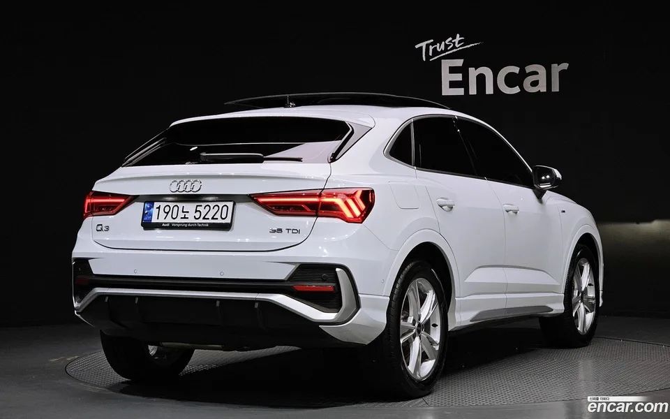 Audi Q3 35 TDI 2023 — миниатюра 2