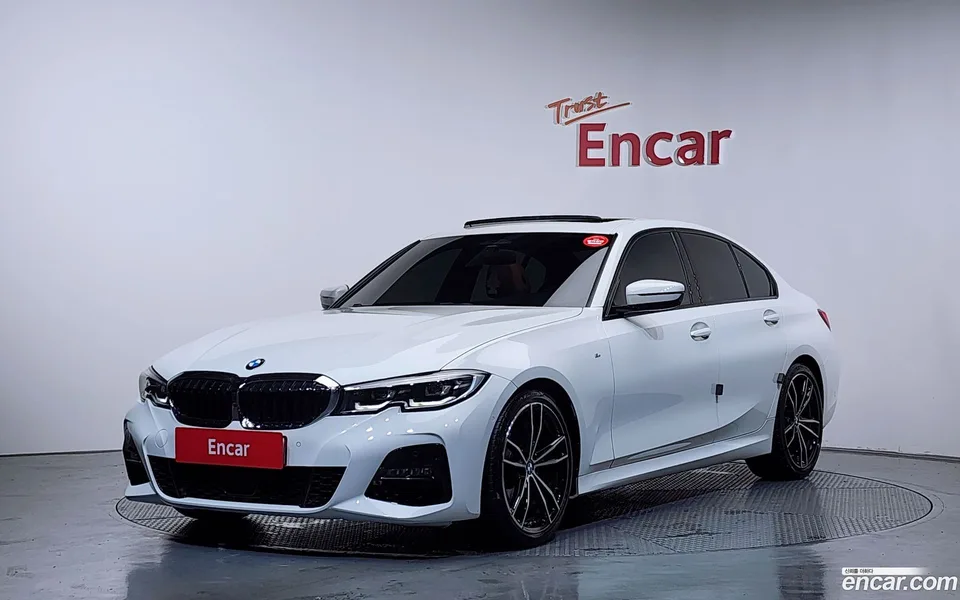 BMW 3 Series 320i M 2022 — фото 1, купить с доставкой в Москву