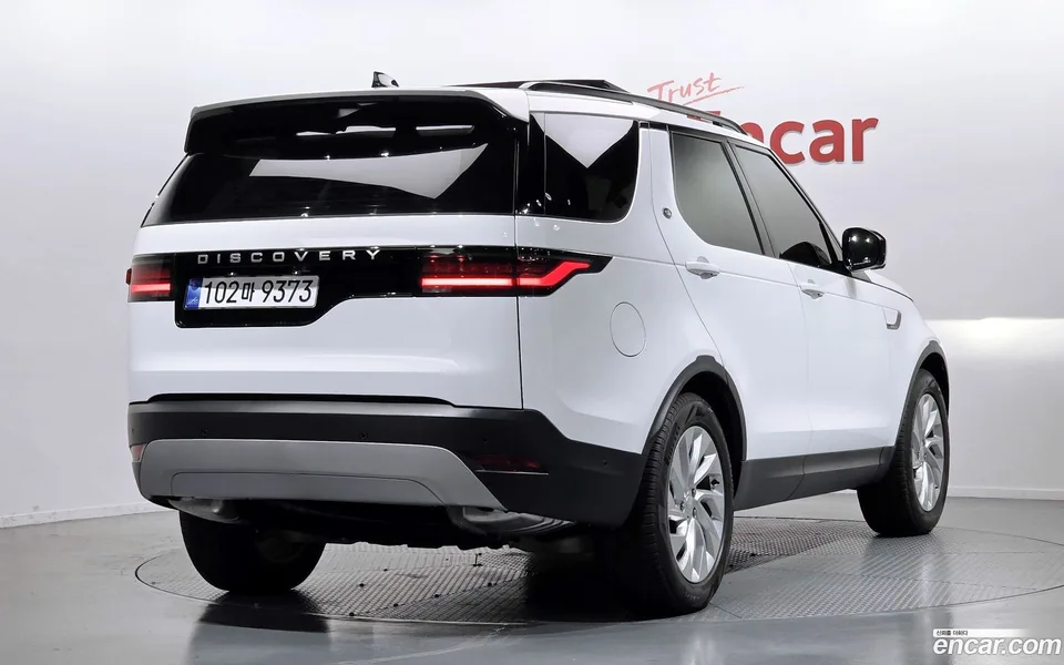 Land Rover Discovery 2.0 P300 S 2025 — миниатюра 2