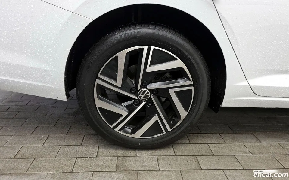 Volkswagen Jetta 1.5 TSI 2023 — миниатюра 5