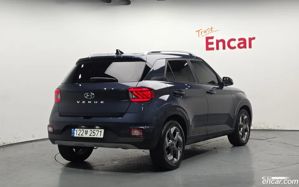 Hyundai Venue 1.6 2022 — миниатюра 2