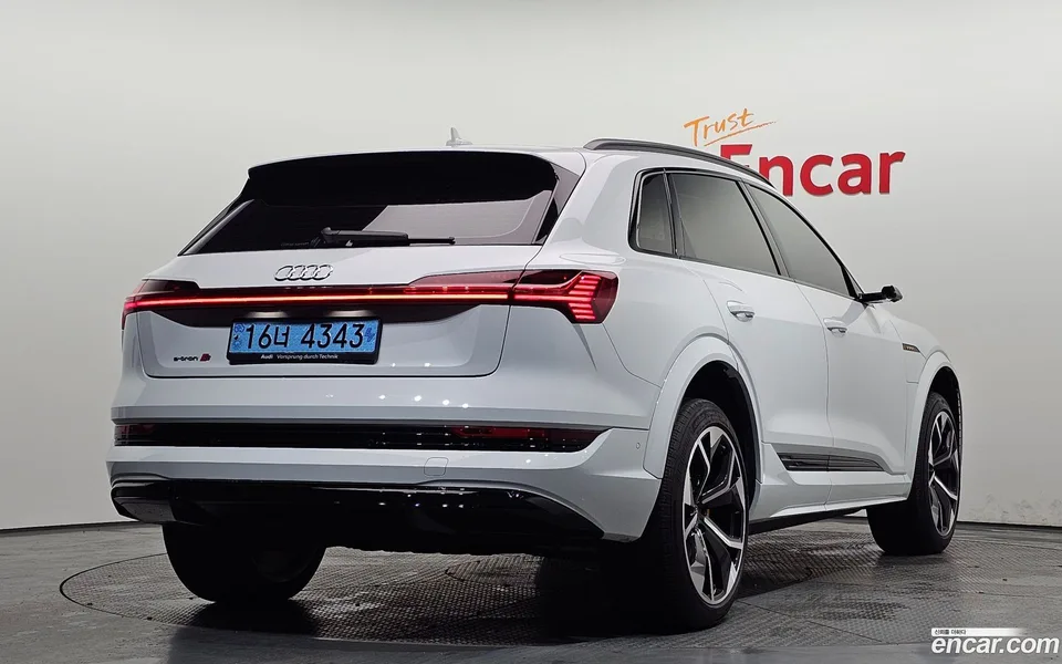 Audi e-tron S 2022 — миниатюра 2