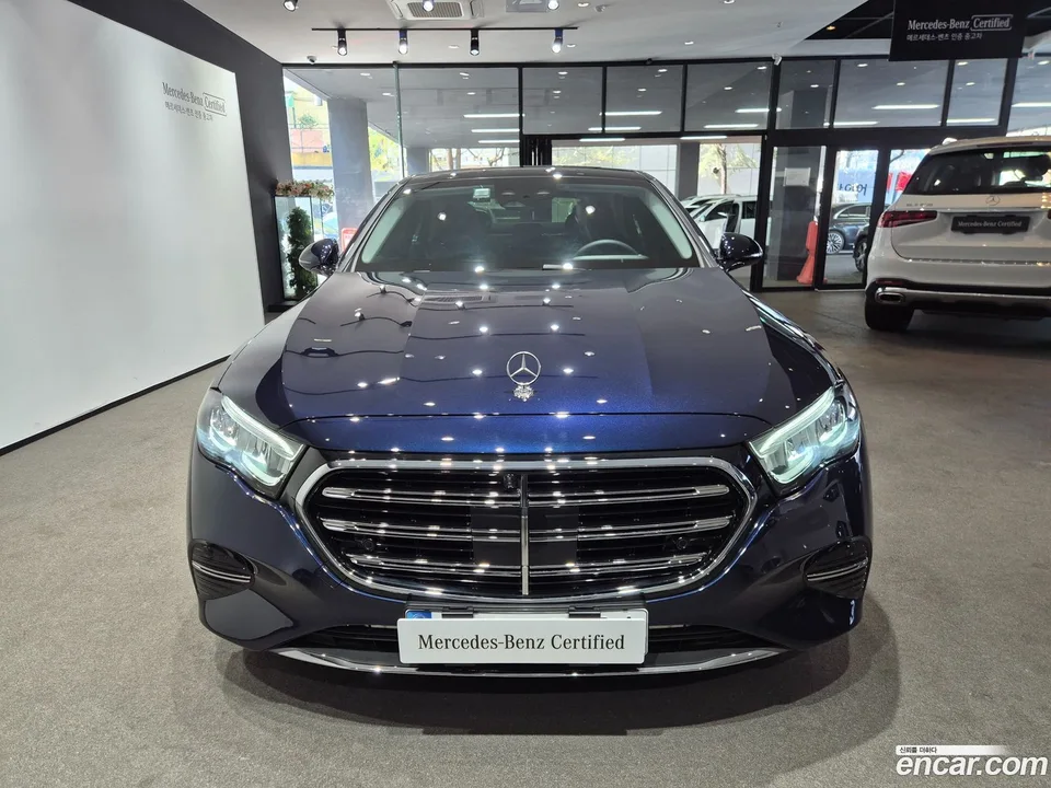Mercedes-Benz E-Class E220d 4MATIC 2025 — миниатюра 3