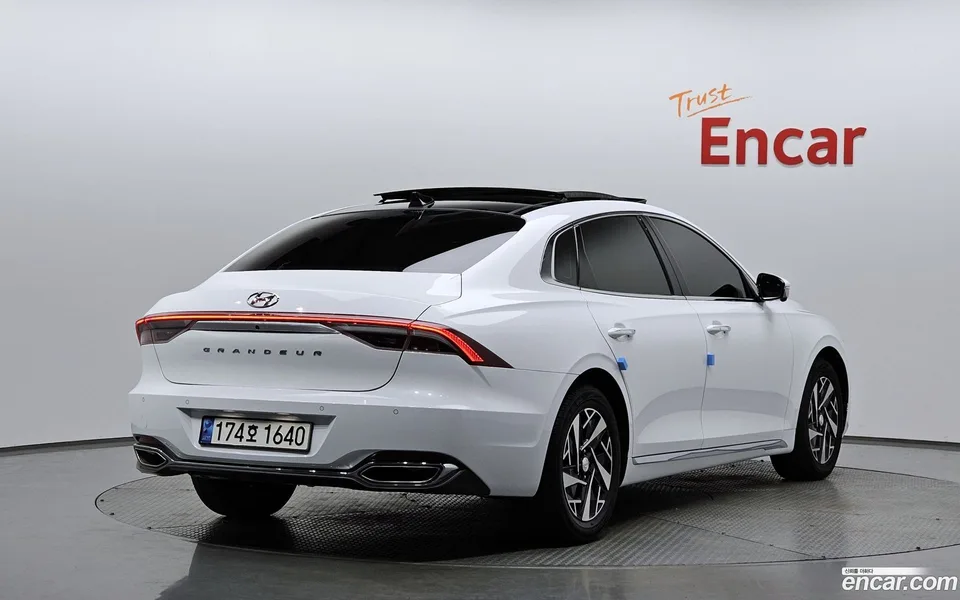 Hyundai Grandeur IG Hybrid 2022 — миниатюра 2