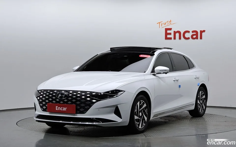 Hyundai Grandeur IG Hybrid 2022 — фото 1, купить с доставкой в Москву