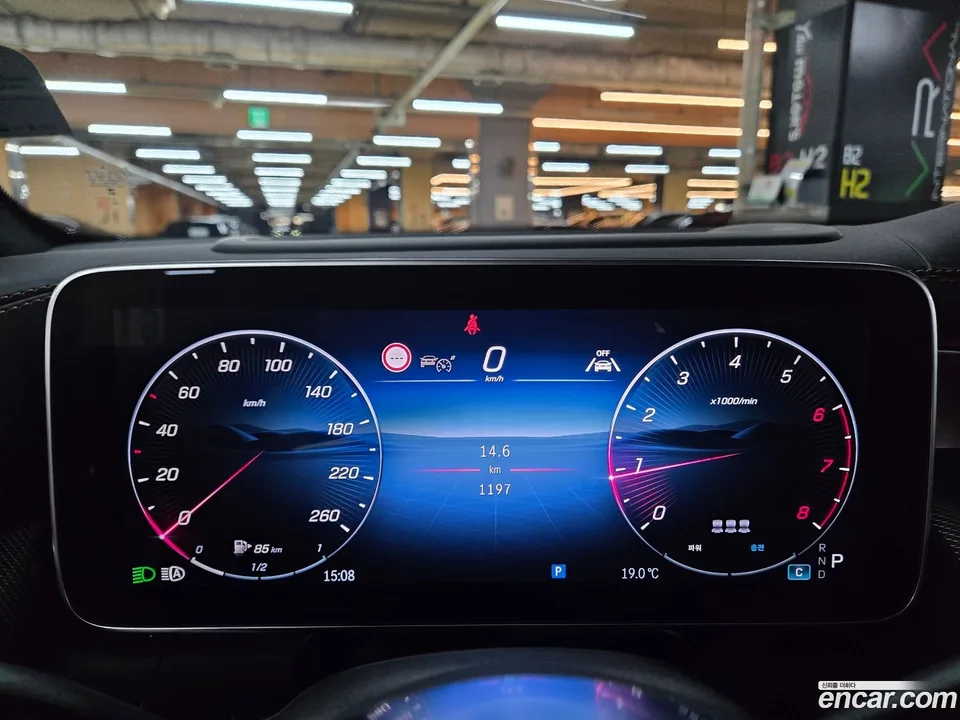 Mercedes-Benz GLC-Class GLC300 4MATIC 2025 — миниатюра 5
