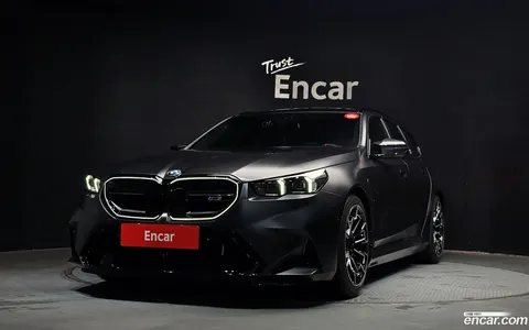 BMW M5 2025 купить в Москве