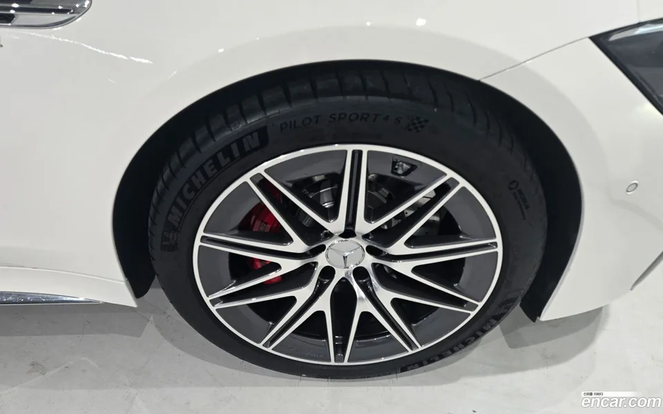 Mercedes-Benz AMG GT 4 43 4MATIC+ 2025 — миниатюра 5