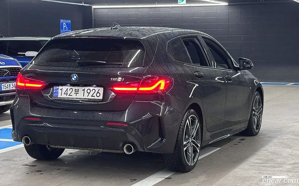 BMW 1 Series 120i M 2024 — миниатюра 2