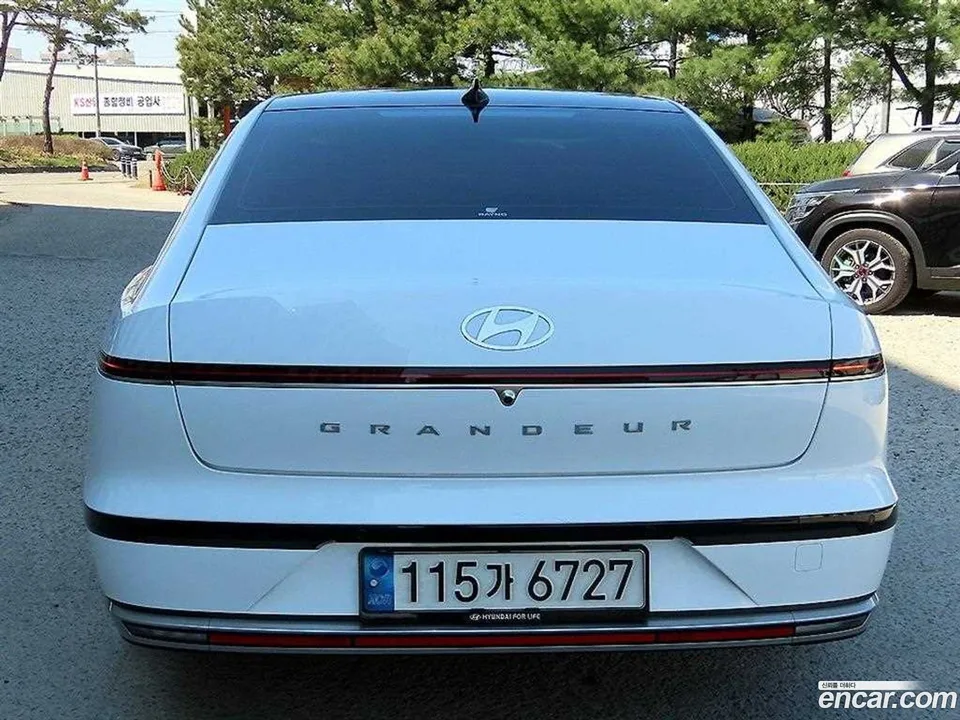 Hyundai Grandeur 2.5 2WD 2023 — миниатюра 4