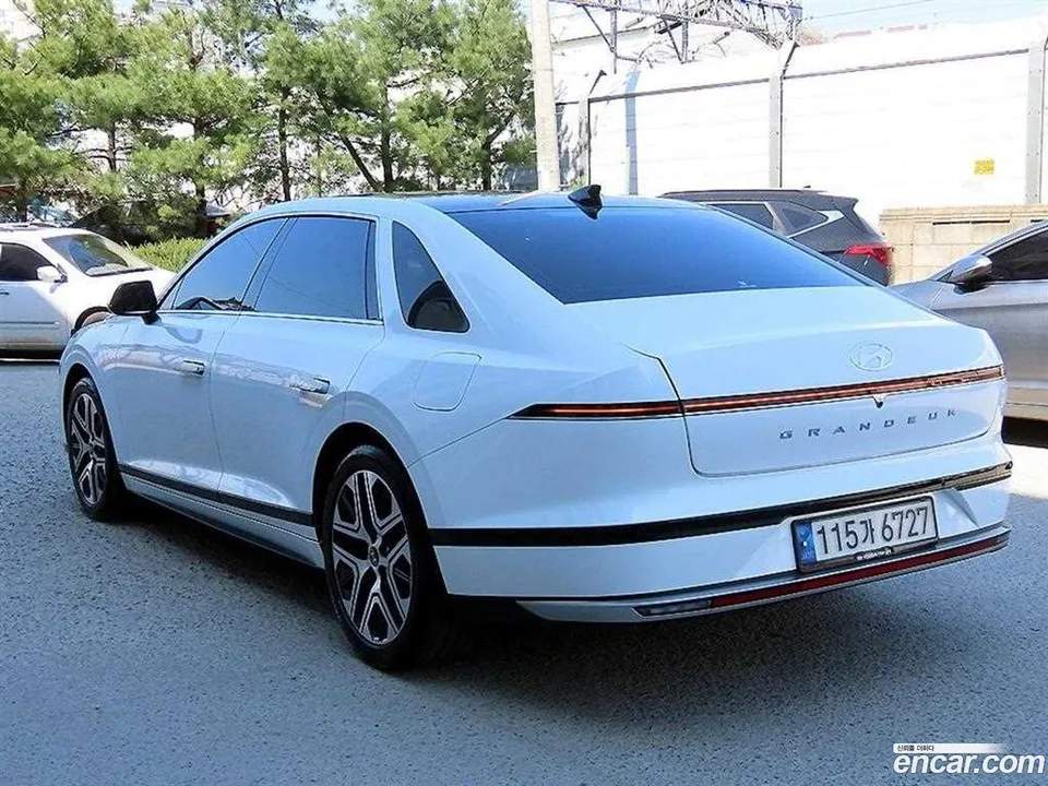 Hyundai Grandeur 2.5 2WD 2023 — миниатюра 5