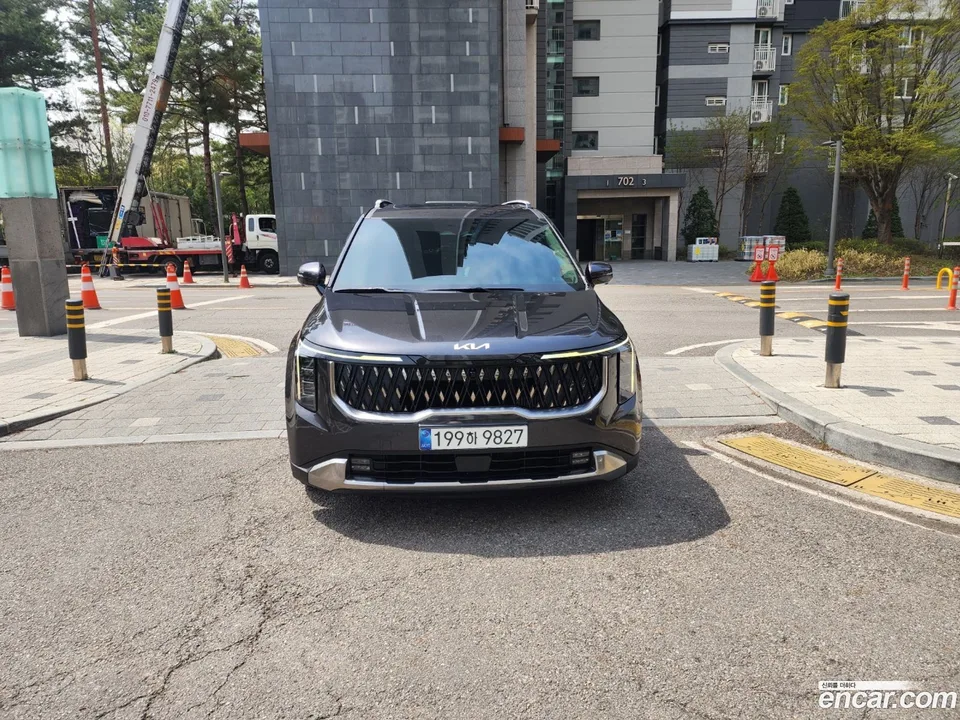 Kia Carnival 7 2024 — фото 1, купить с доставкой в Москву
