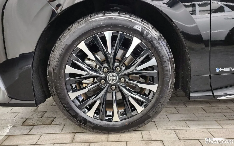 Toyota Alphard 2.5 HEV AWD 2025 — миниатюра 5
