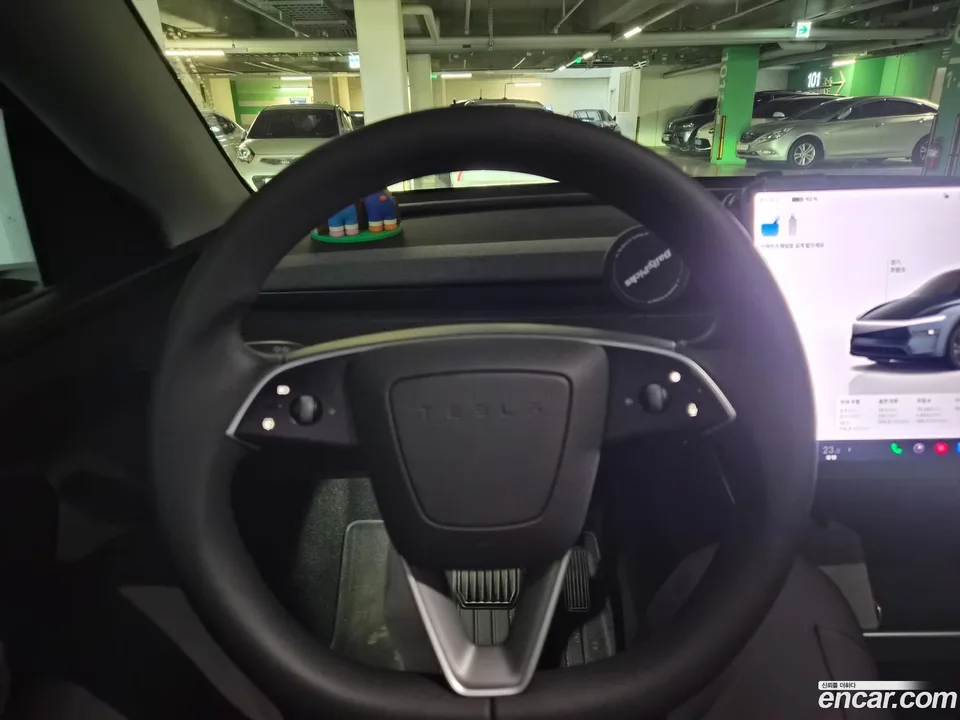 Tesla Model Y AWD 2025 — миниатюра 4
