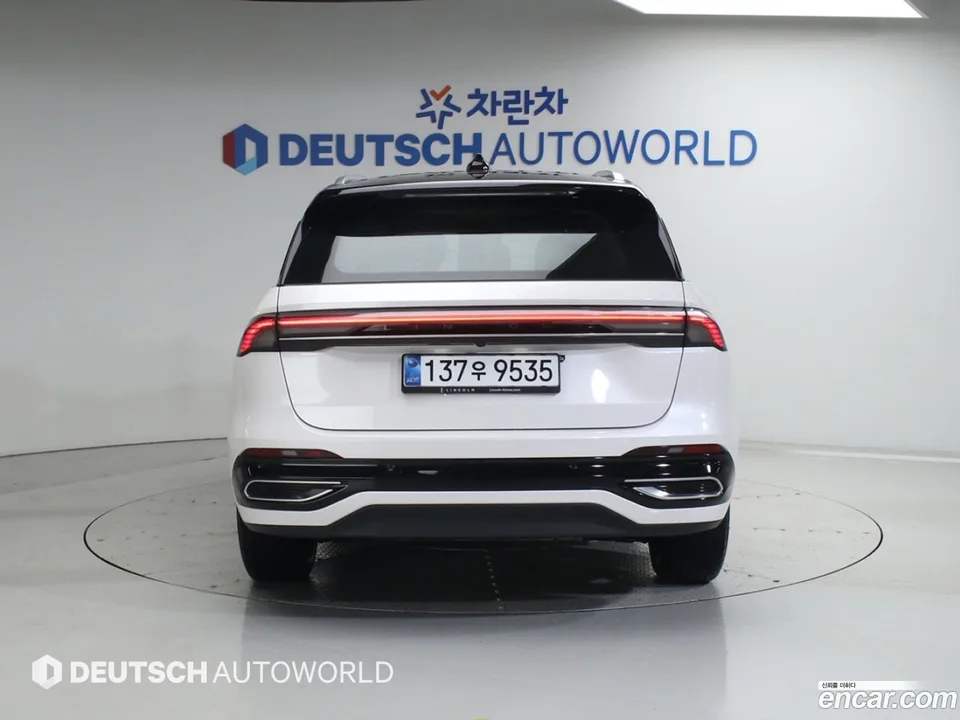 Lincoln Nautilus 2.0 AWD 2023 — миниатюра 4
