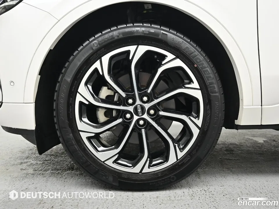 Lincoln Nautilus 2.0 AWD 2023 — миниатюра 5