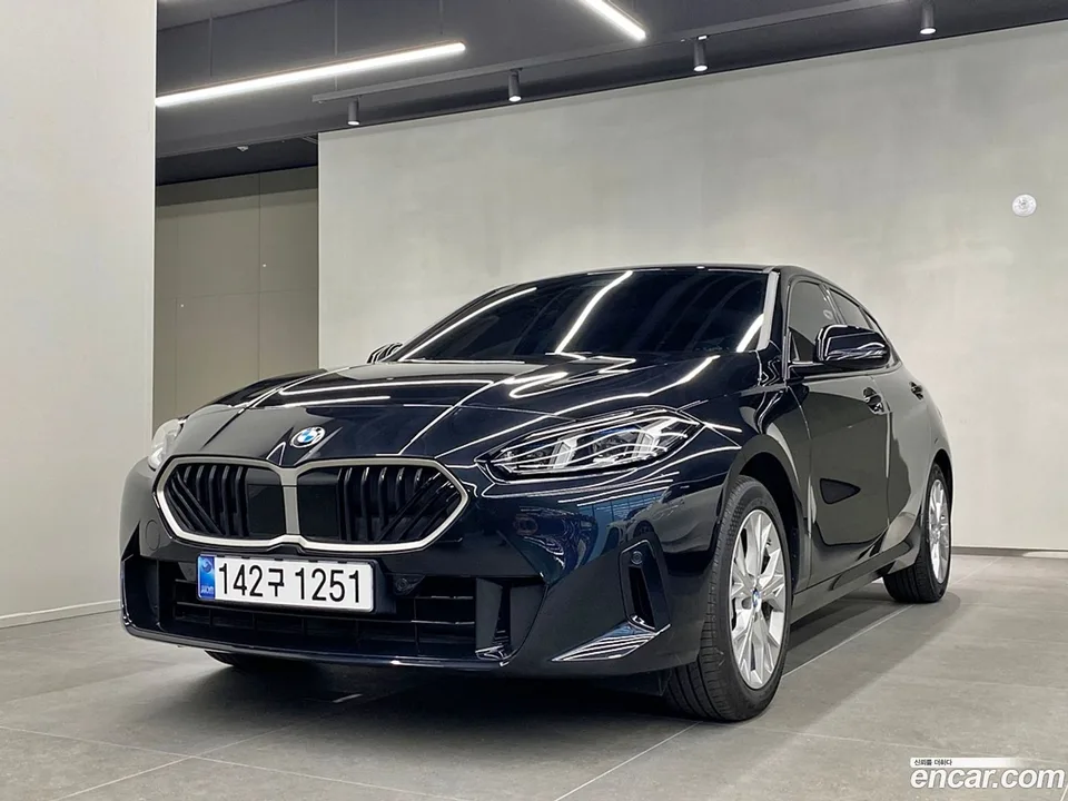 BMW 1 Series 120 2025 — фото 1, купить с доставкой в Москву