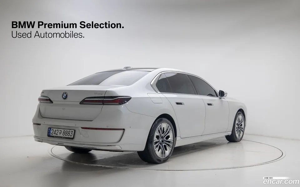 BMW 7 Series 740i sDrive 2023 — миниатюра 2