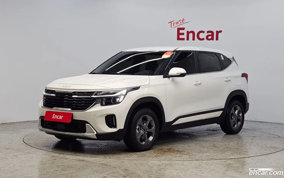 Kia Seltos 2.0 4WD 2024 — фото 1, купить с доставкой в Москву