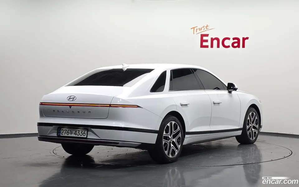 Hyundai Grandeur 2.5 2WD 2023 — миниатюра 2