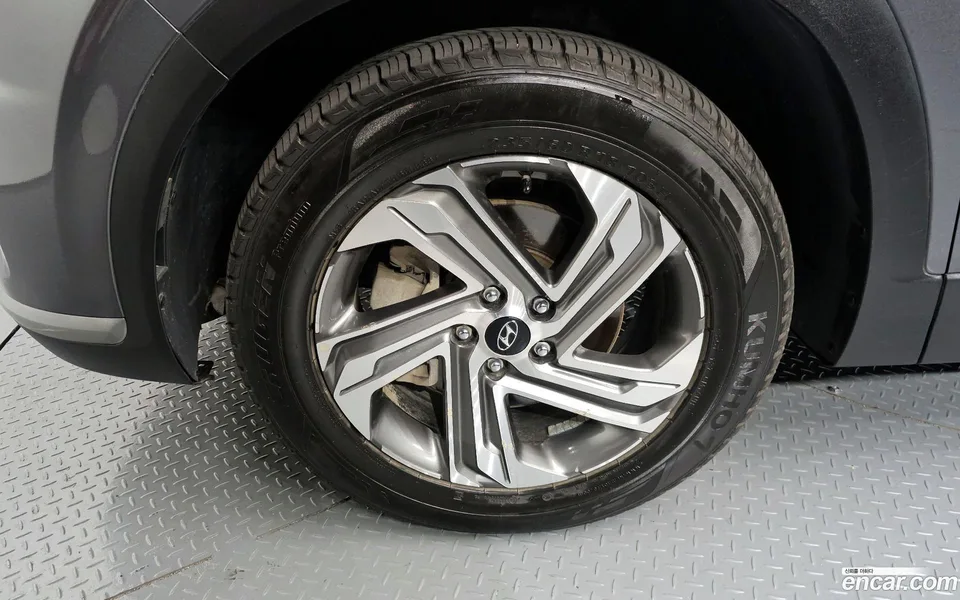 Hyundai SantaFe 2.2 4WD 2023 — миниатюра 5