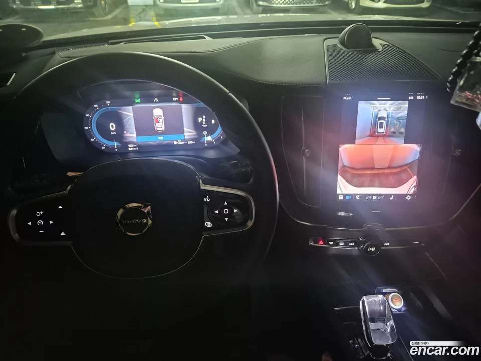 Volvo XC60 B5 2023 — миниатюра 3