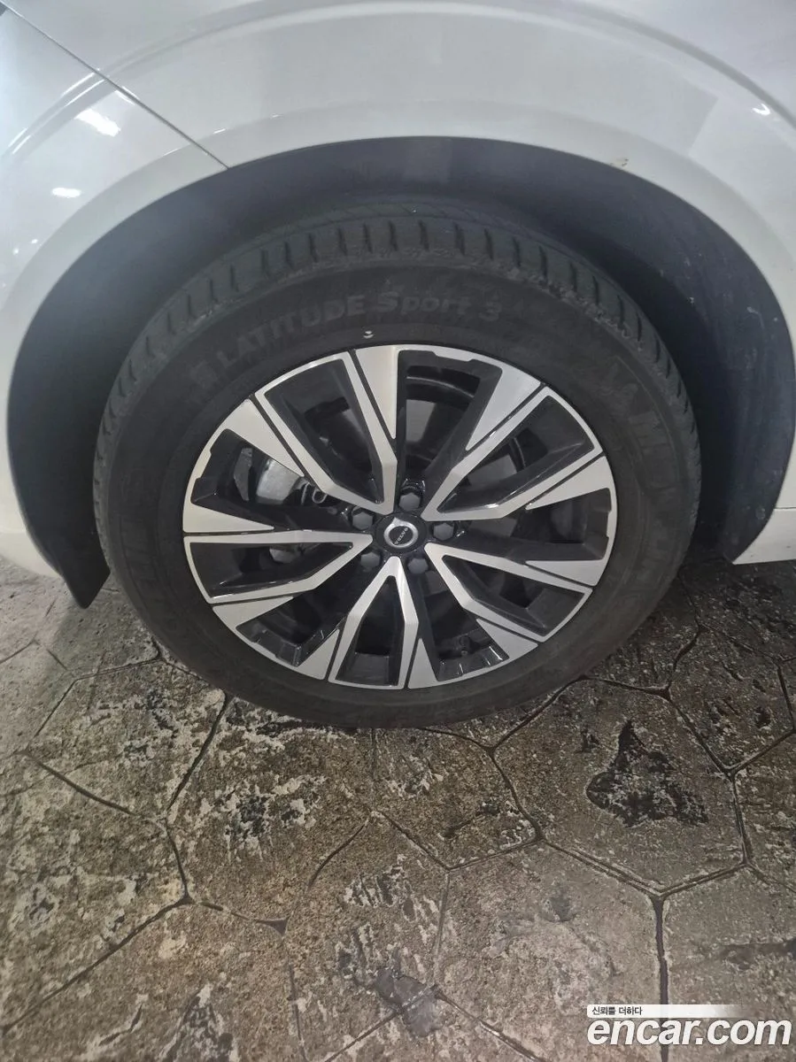 Volvo XC60 B5 2023 — миниатюра 4