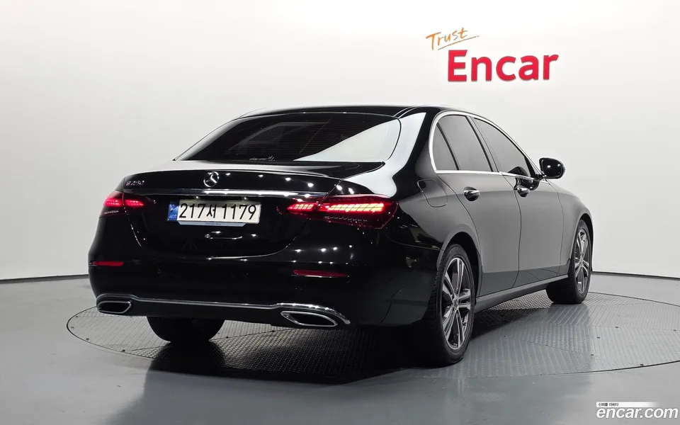 Mercedes-Benz E-Class E250 2023 — миниатюра 2