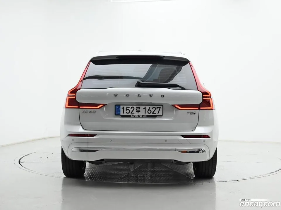 Volvo XC60 T8 2025 — миниатюра 4