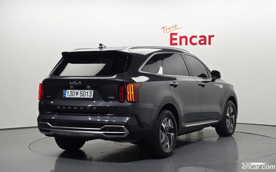 Kia Sorento HEV 1.6 4WD 2022 — миниатюра 2
