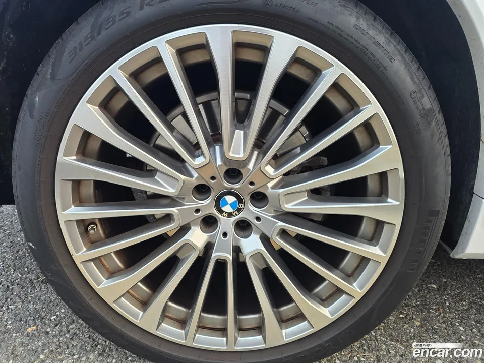 BMW X7 xDrive 40d 6 2023 — миниатюра 5