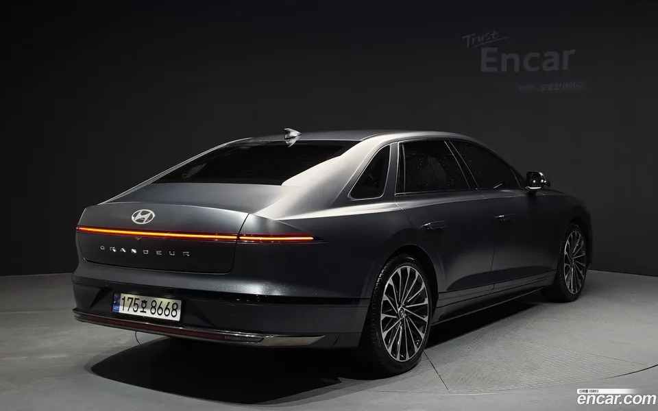 Hyundai Grandeur 2.5 2WD 2023 — миниатюра 2
