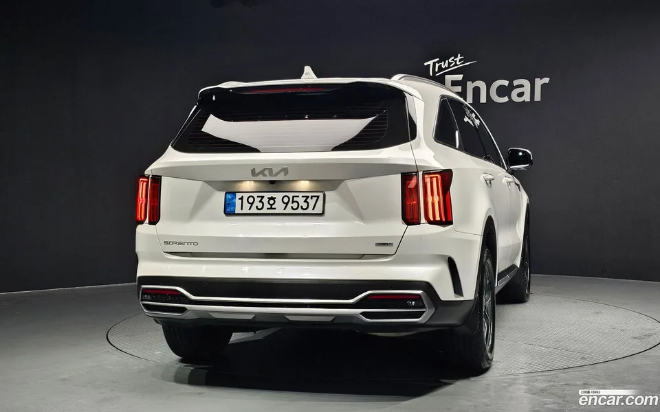 Kia Sorento HEV 1.6 2WD 2023 — миниатюра 4