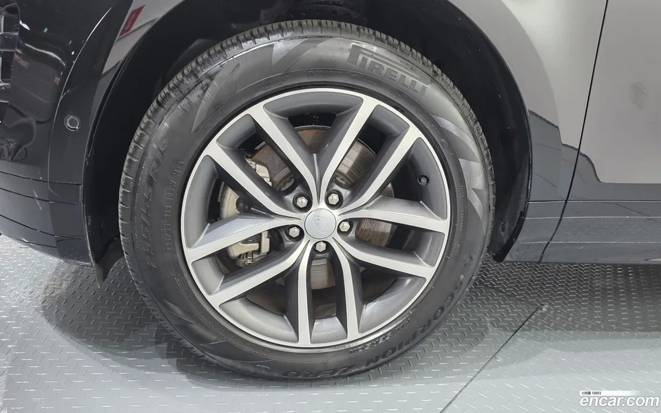 Land Rover Range Rover Evoque P250 SE 2024 — миниатюра 5