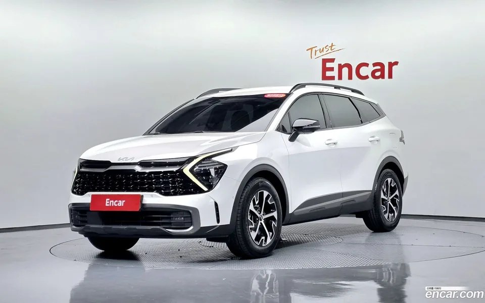 Kia Sportage Hybrid 2WD 2022 — фото 1, купить с доставкой в Москву