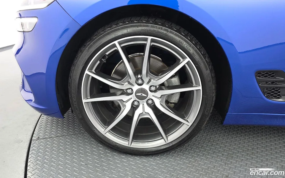 Genesis G70 2.0T 2WD 2022 — миниатюра 5