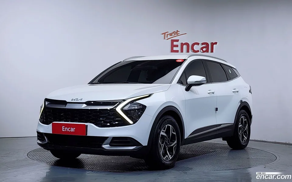 Kia Sportage 1.6 2WD 2022 — фото 1, купить с доставкой в Москву