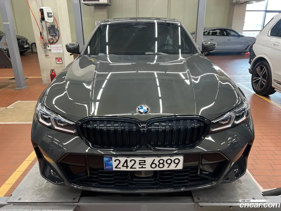 BMW 3 Series 320i M 2025 — фото 1, купить с доставкой в Москву
