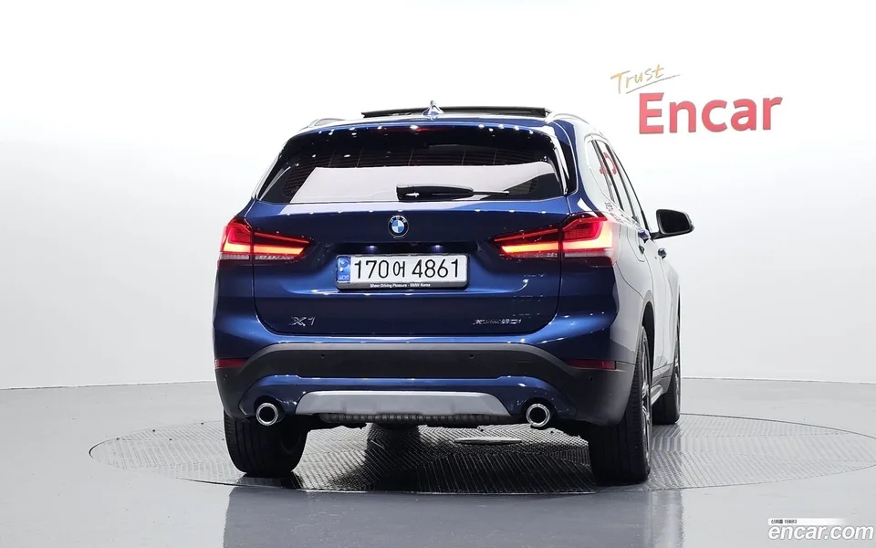 BMW X1 xDrive 20i xLine 2022 — миниатюра 4