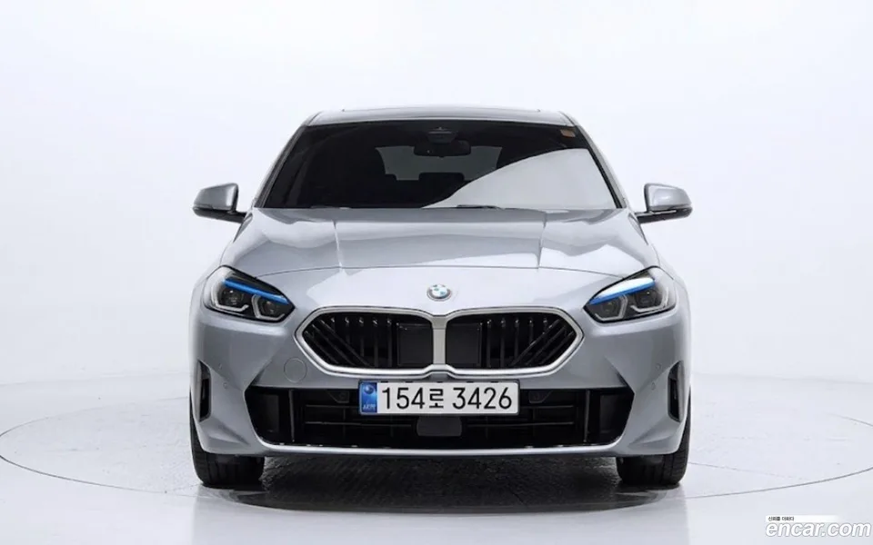 BMW 1 Series 120 2025 — миниатюра 3