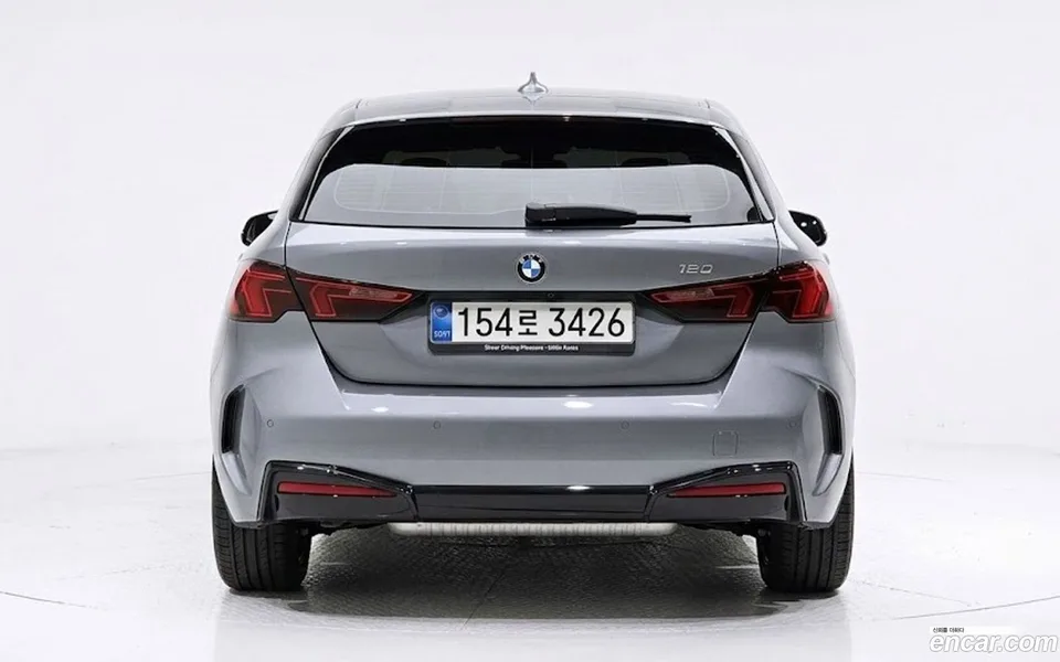BMW 1 Series 120 2025 — миниатюра 4