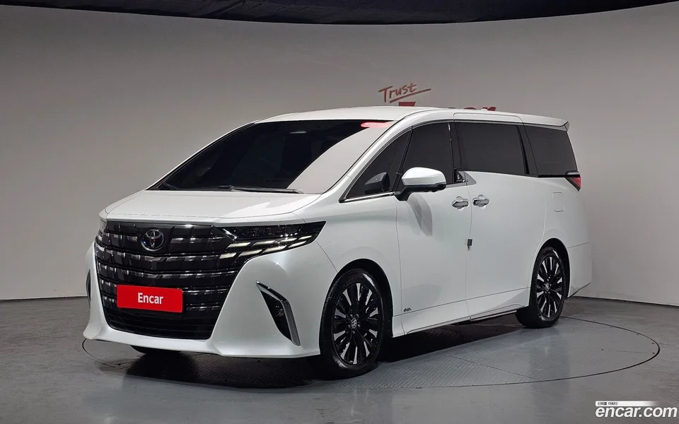 Toyota Alphard 2.5 HEV AWD 2024 — фото 1, купить с доставкой в Москву
