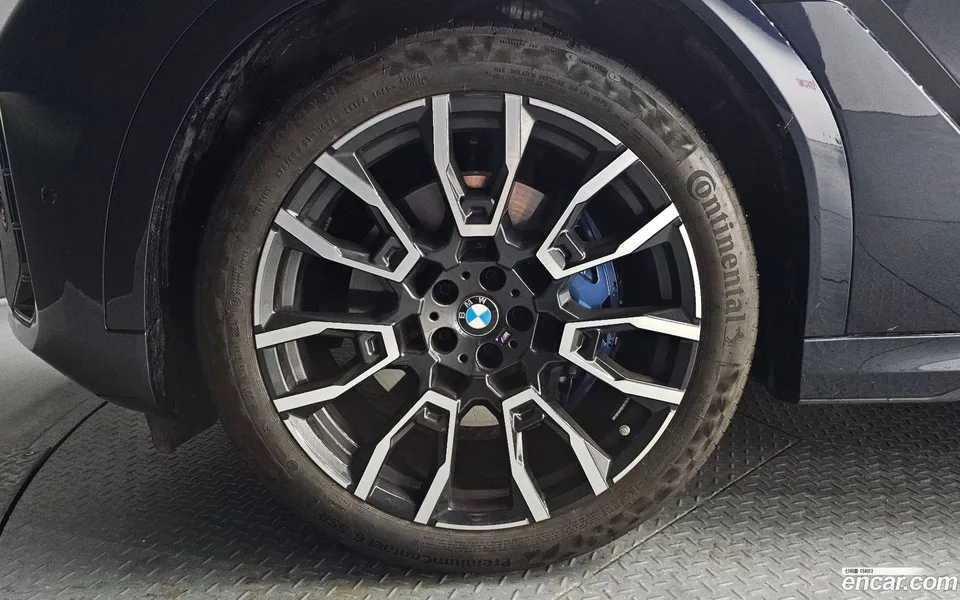 BMW X6 xDrive40i M 2025 — миниатюра 5