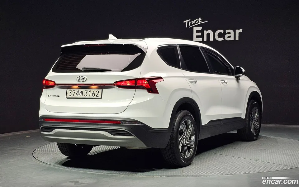 Hyundai SantaFe 2.2 2WD 2022 — миниатюра 2