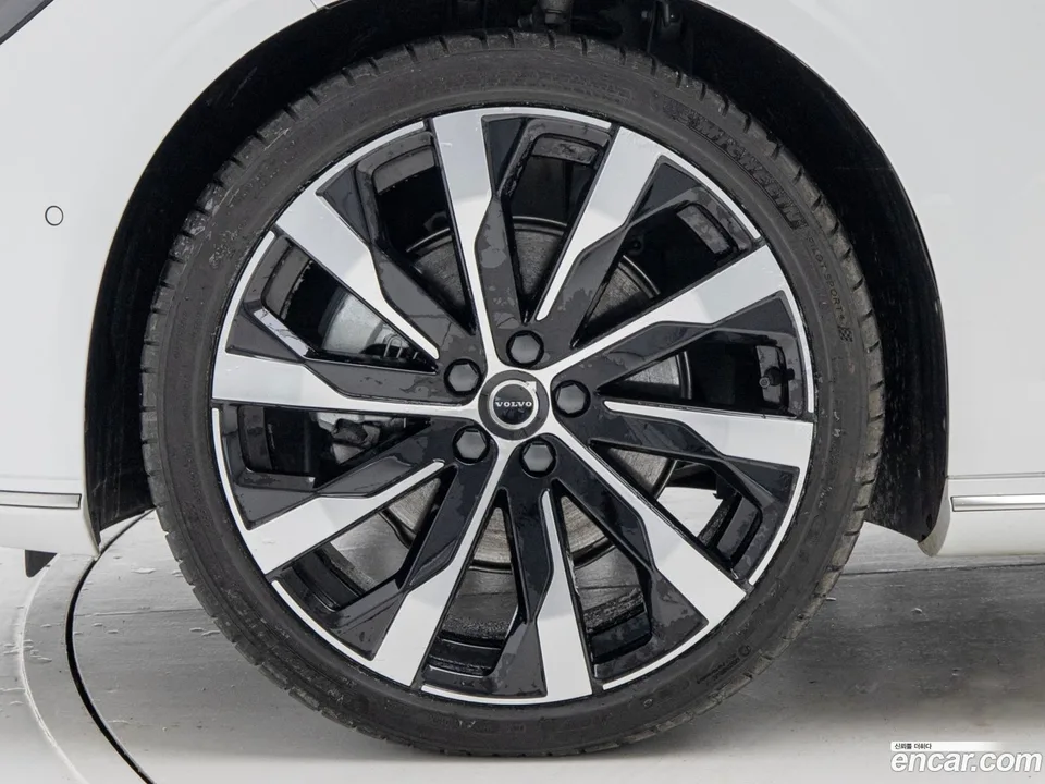 Volvo S90 B5 2025 — миниатюра 5