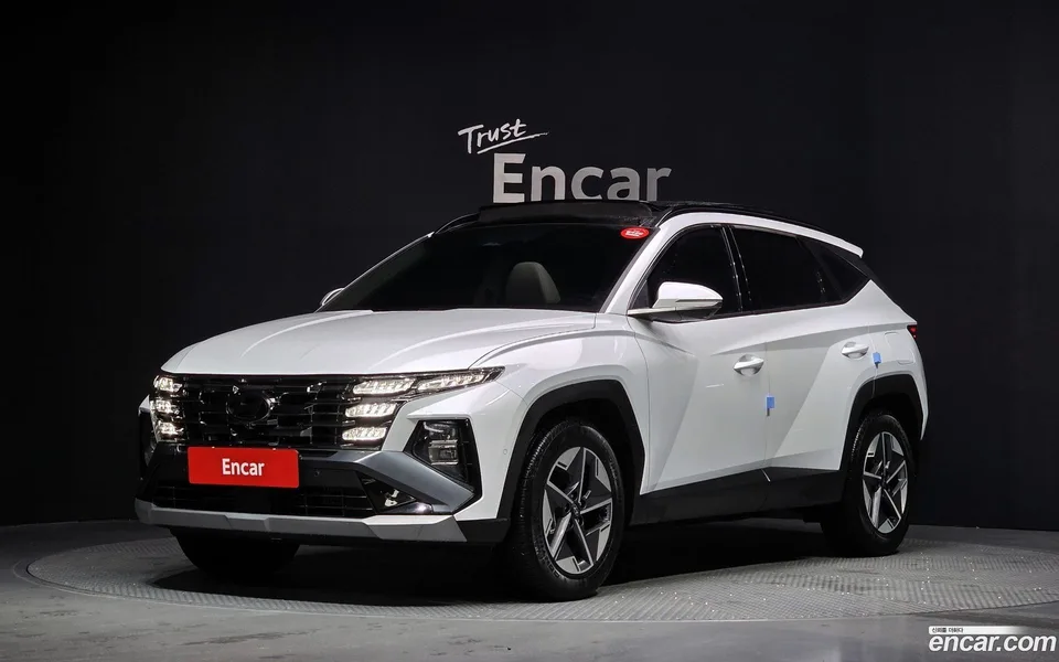 Hyundai Tucson Hybrid NX4 HEV 1.6 2WD 2025 — фото 1, купить с доставкой в Москву