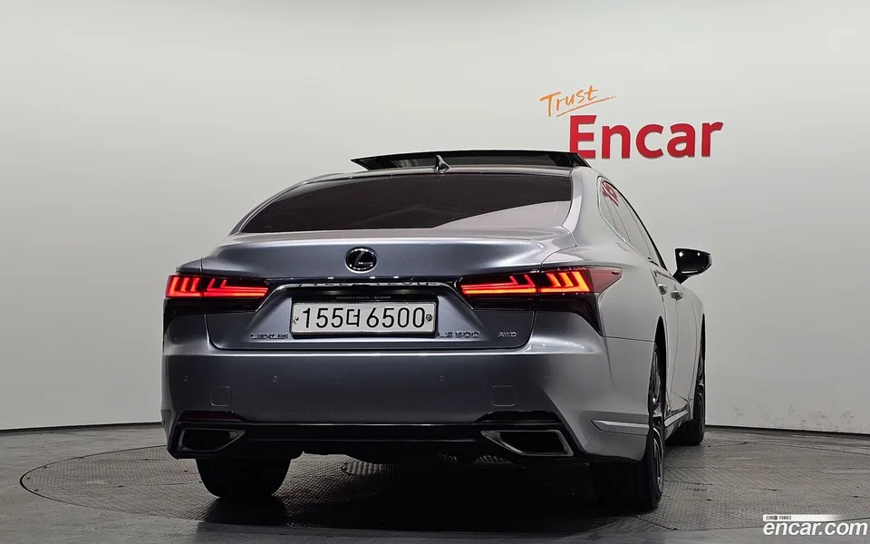 Lexus LS 500 3.5 AWD 2022 — миниатюра 4