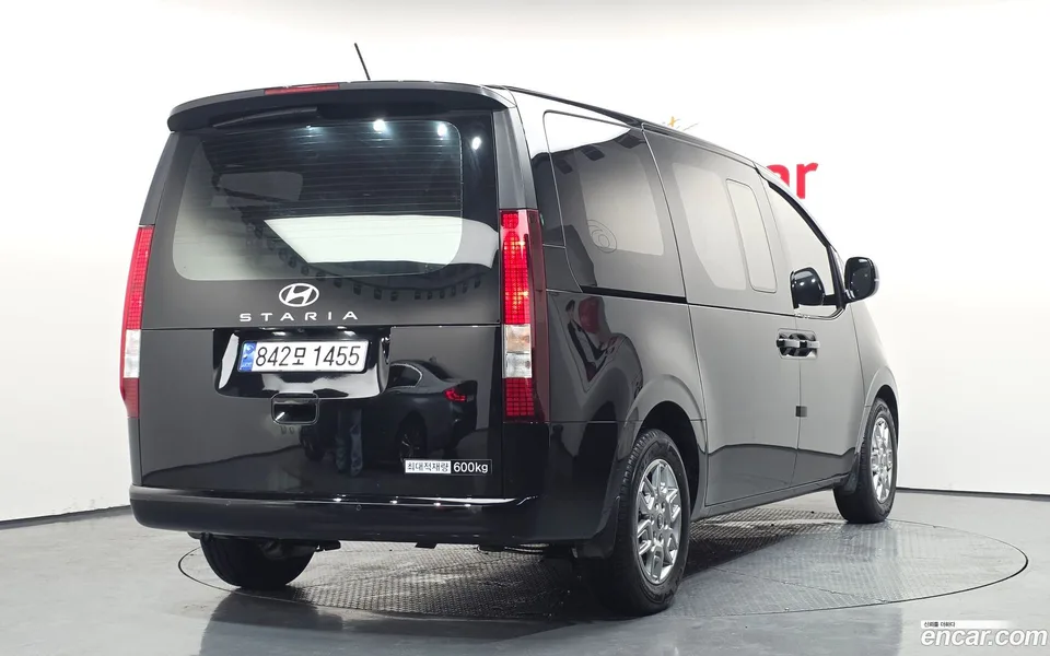 Hyundai Staria 5 2024 — миниатюра 2