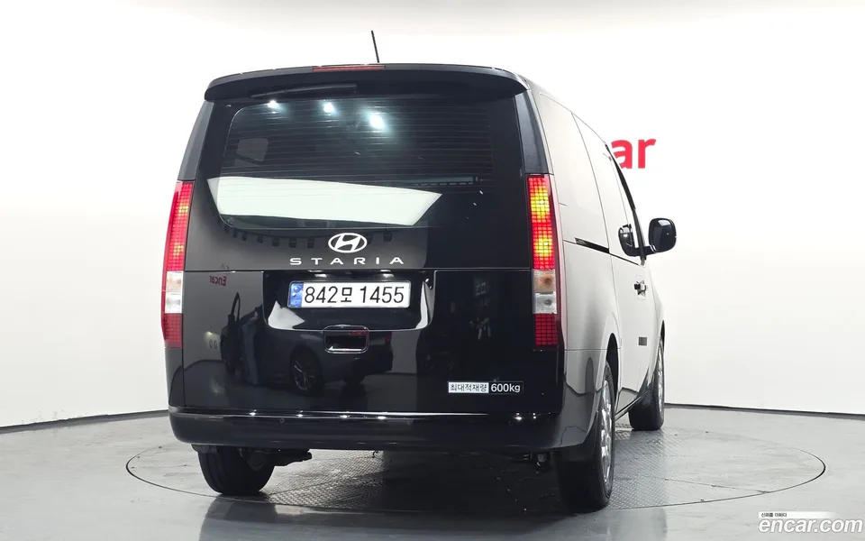 Hyundai Staria 5 2024 — миниатюра 4